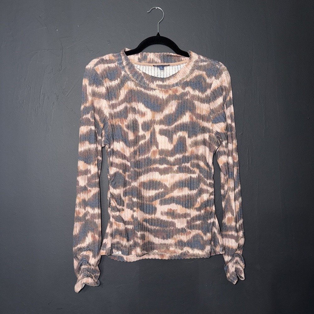 Democracy Women's Size M Camo Print Knit Long Sleeve Top Sleeve